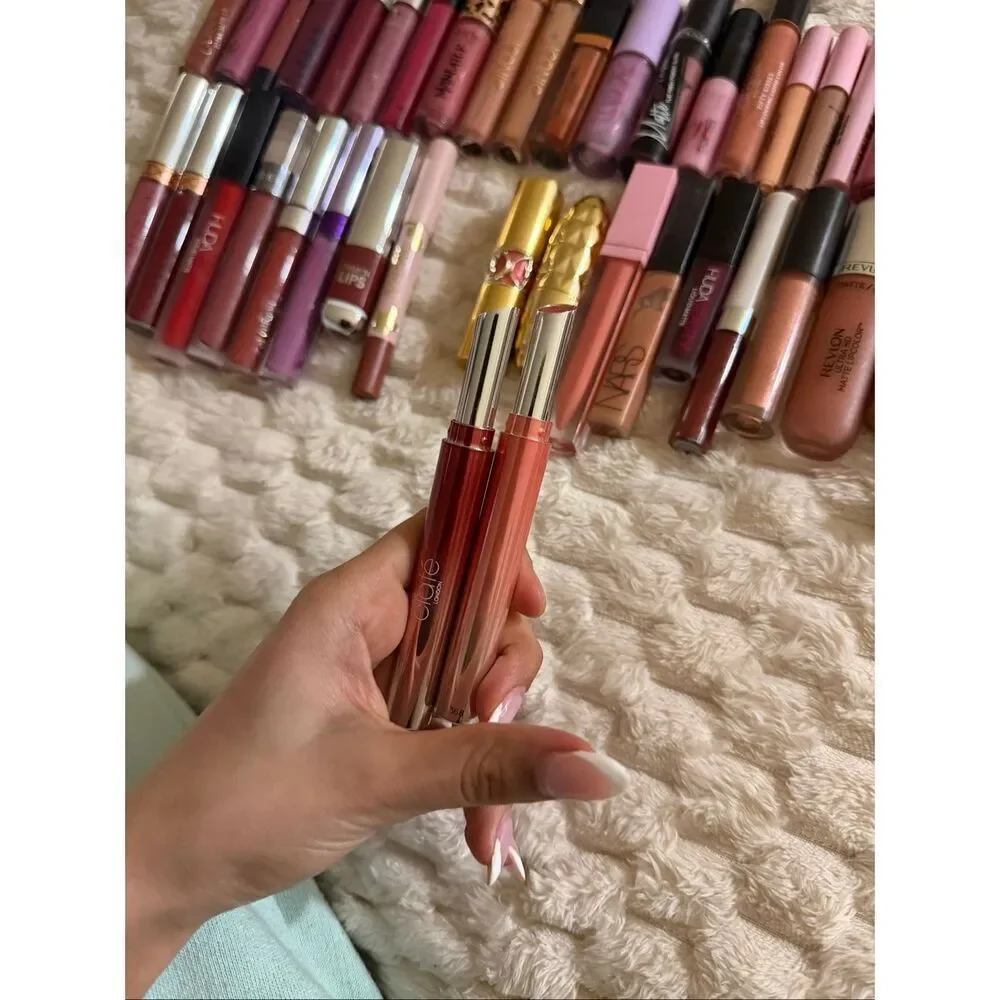 BUNDLE OF 47 lip products